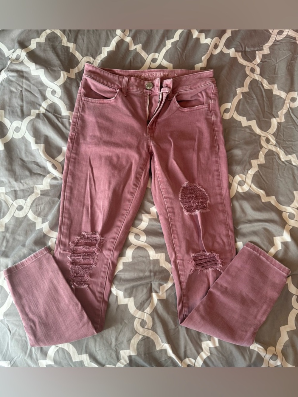 American Eagle Outfitters Mauve/Pink Distressed Skinny Jeans
